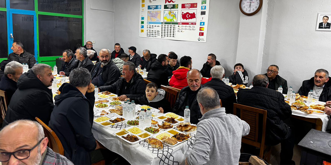 Rizeli İş İnsanı Cem Temizel Tuğlalı Köyü’nde Gönül Sofrası Kurdu