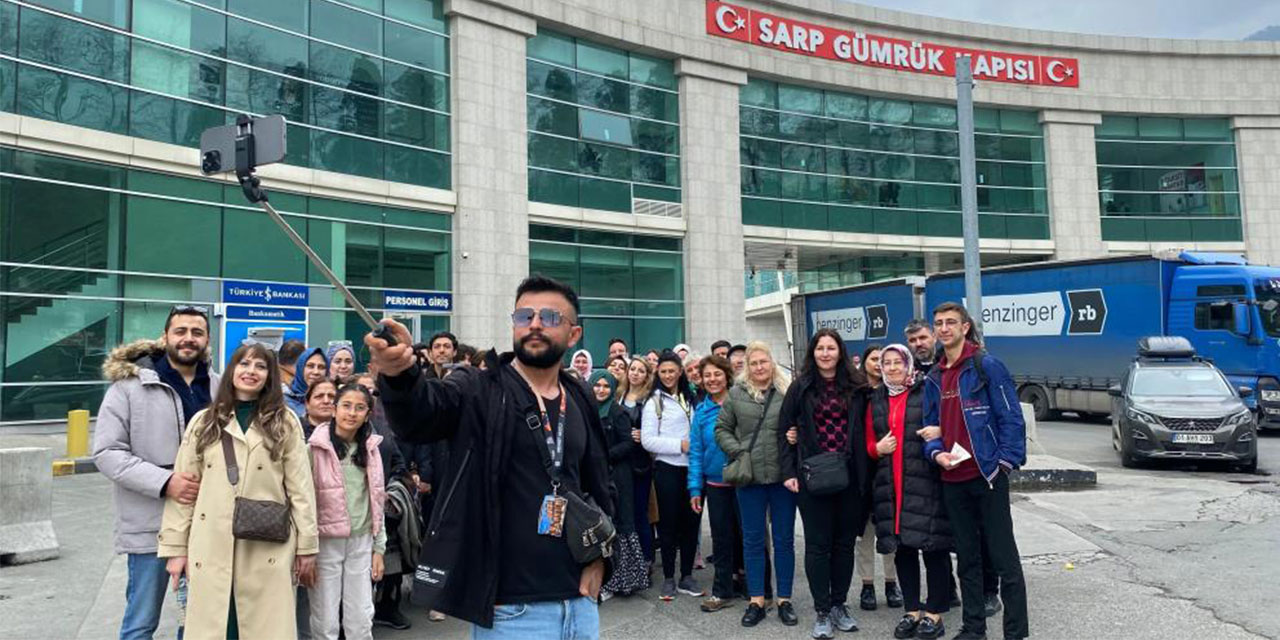 Sarp Sınır Kapısı'nda yolcu geçişi 5 milyonu aştı