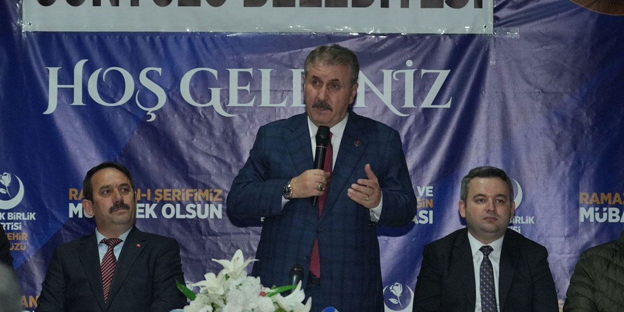 Destici: İslam alemine diyoruz ki, 'sokaklara çıkın'
