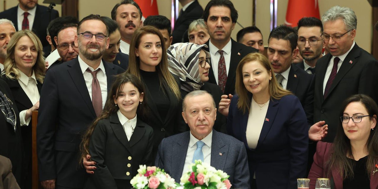 Dünya matematik şampiyonu Lina, Cumhurbaşkanı Erdoğan'dan 23 Nisan’da koltuğuna oturmayı istemiş