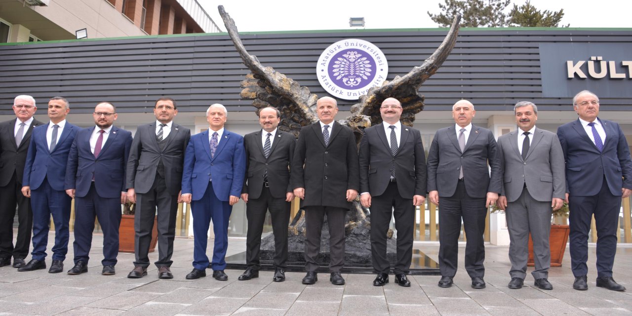 YÖK Başkanı Özvar: Öğrencilerimizi gerçek hayat problemleriyle temas ettiren eğitim modelini gerekli görüyoruz