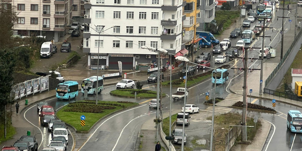 Rize’de Trafik "Acil Servislik": Hastaneye Ulaşım Tedavi Olmaktan Daha Zor!