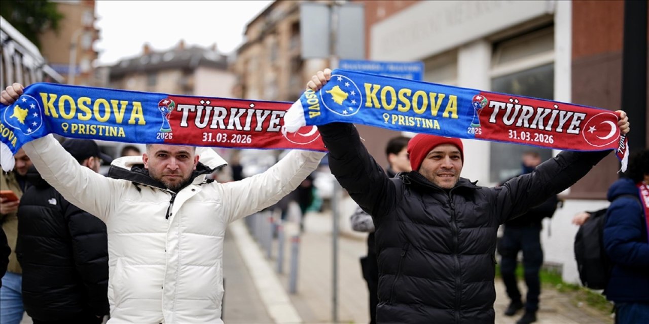 Kosova-Türkiye maçı öncesi Priştine'de heyecan artıyor