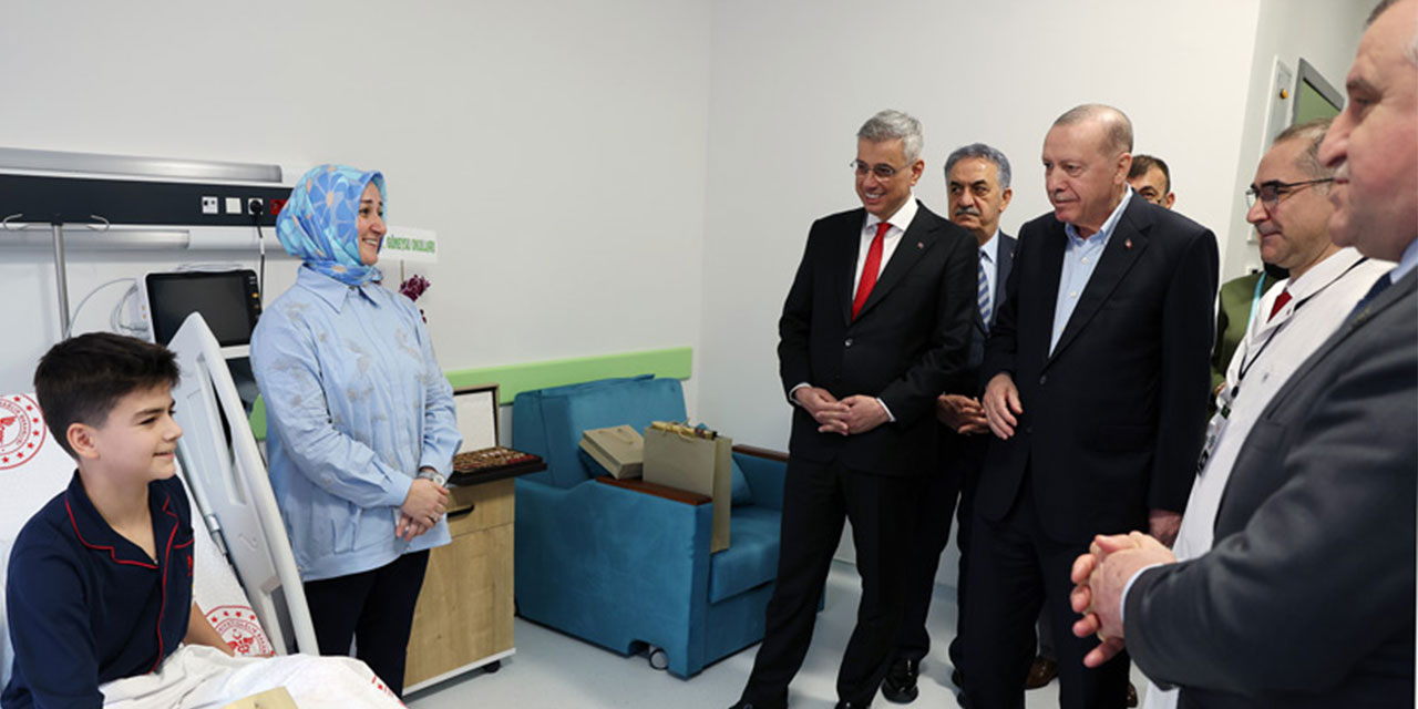 Rizeli Safa, Cumhurbaşkanı Erdoğan'dan istediği imzalı Arda Güler formasına kavuştu