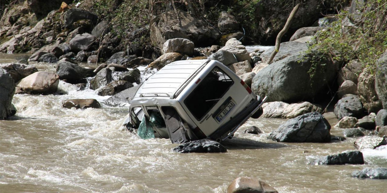 Recep Tayyip Erdoğan Üniversitesi İşletme Fakültesi Öğrencisi Gökmen Özdemir Kazada Hayatını Kaybetti