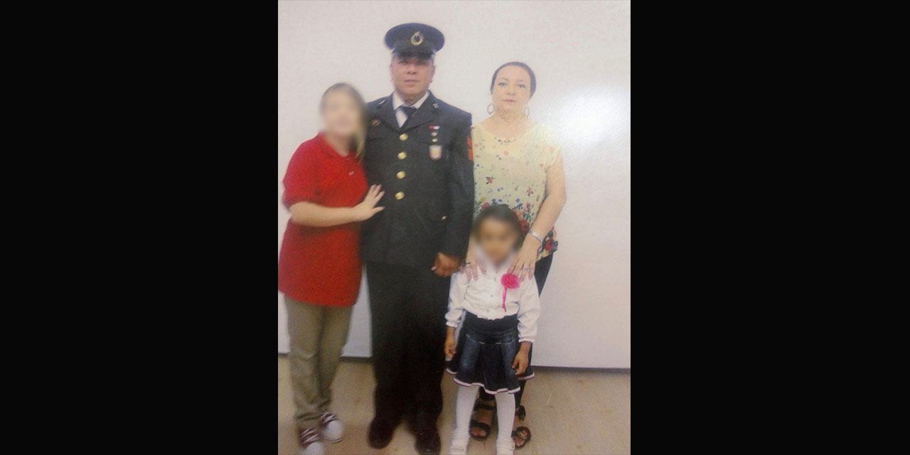 Emekli uzman çavuş eşi ve bir kızını öldürüp, bir kızını da yaladıktan sonra intihar etti