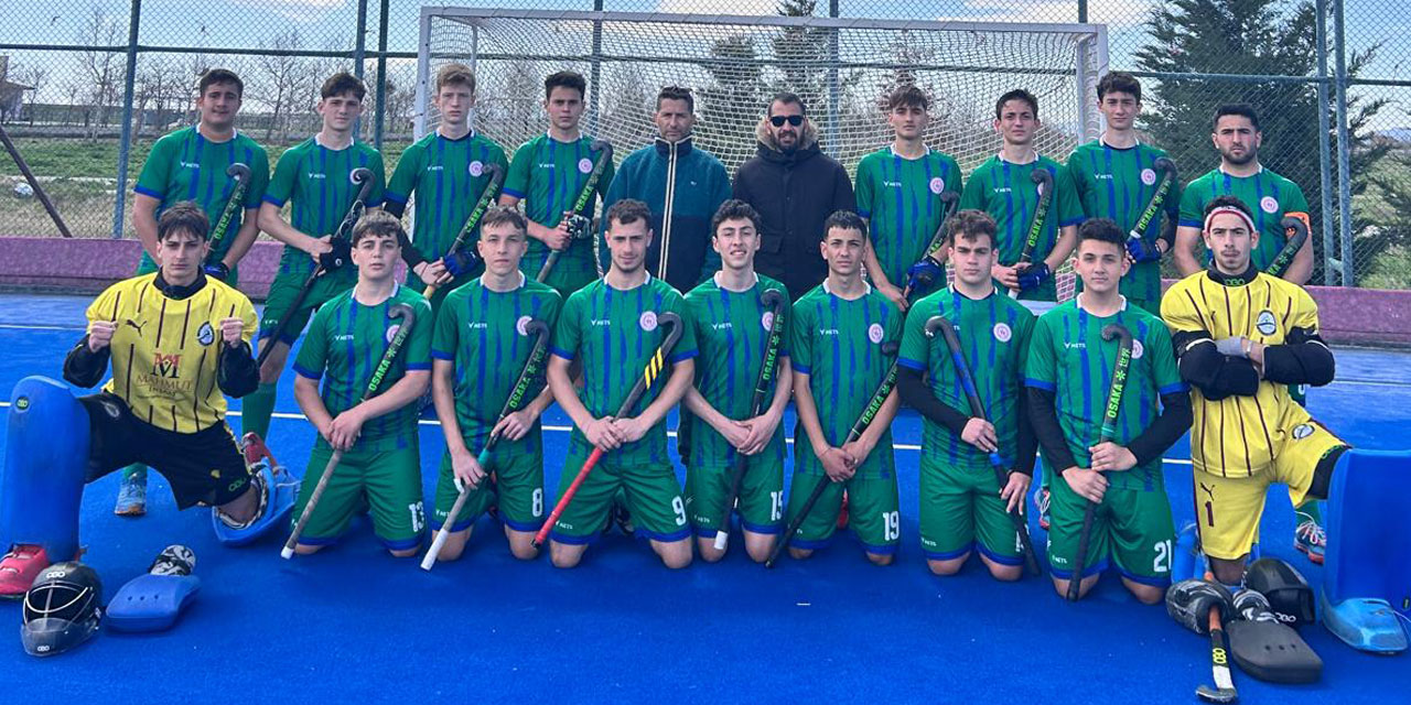 Ardeşen Anadolu İmam Hatip Lisesi’nden Büyük Başarı: Karadeniz Şampiyonu Oldular