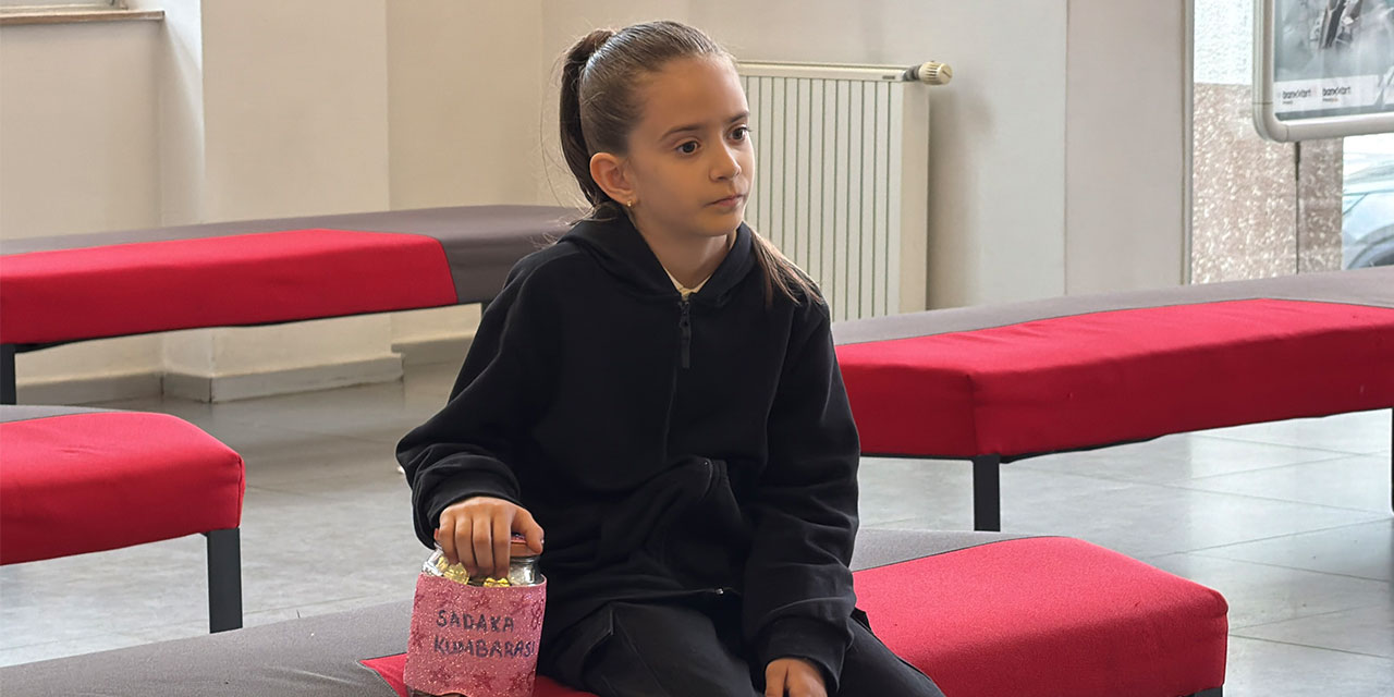 Rize'de kavanozda biriken iyilik; 9 yaşındaki Berra harçlıklarını şehit ailelerine bağışladı