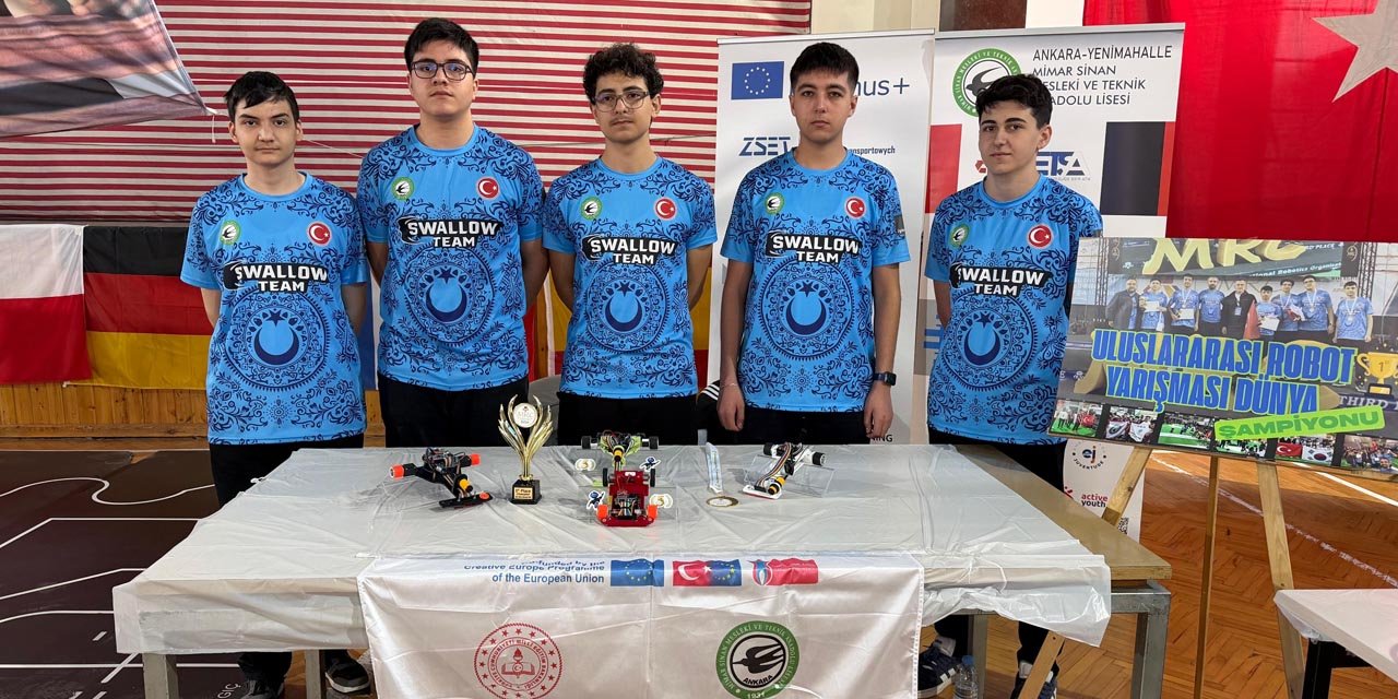 Türk öğrenciler, Yunanistan'da yapılan robot olimpiyatında 1'inci oldu