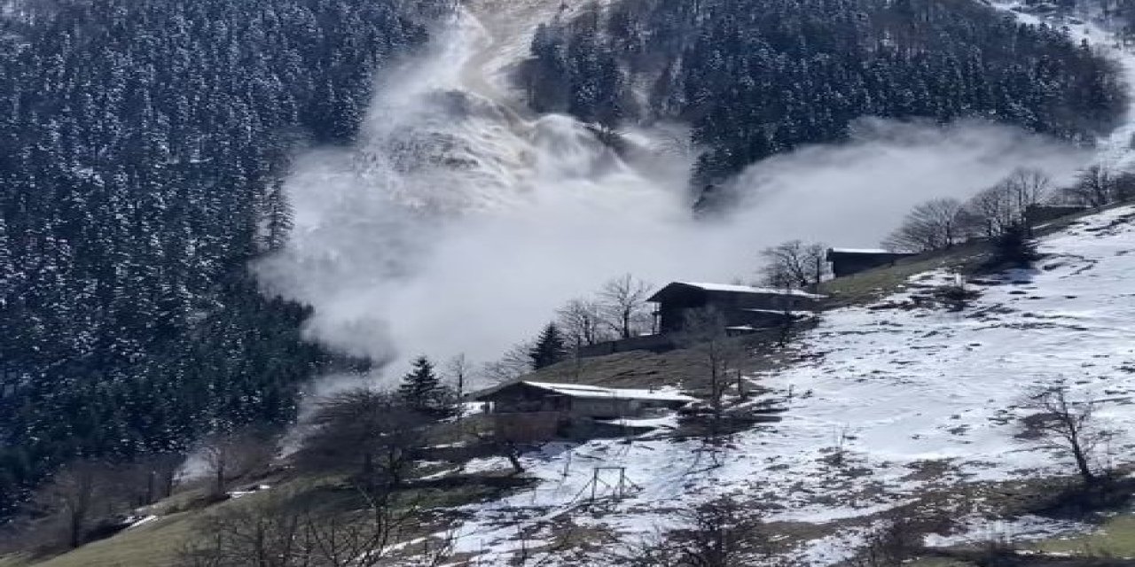 Trabzon’da çığ düşme anı kamerada