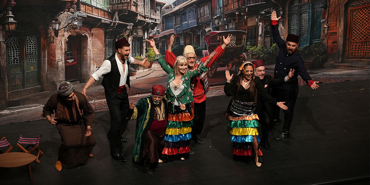 "Kanlı Nigar" Rize’de Alkışlarla Karşılandı