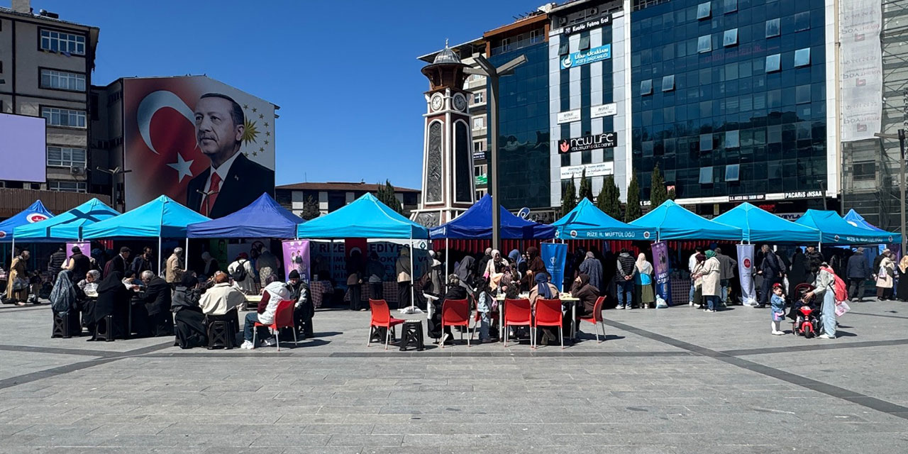 Rize’de “Hayır Çarşısı” ile Yeni Evlenecek Çiftlere Destek