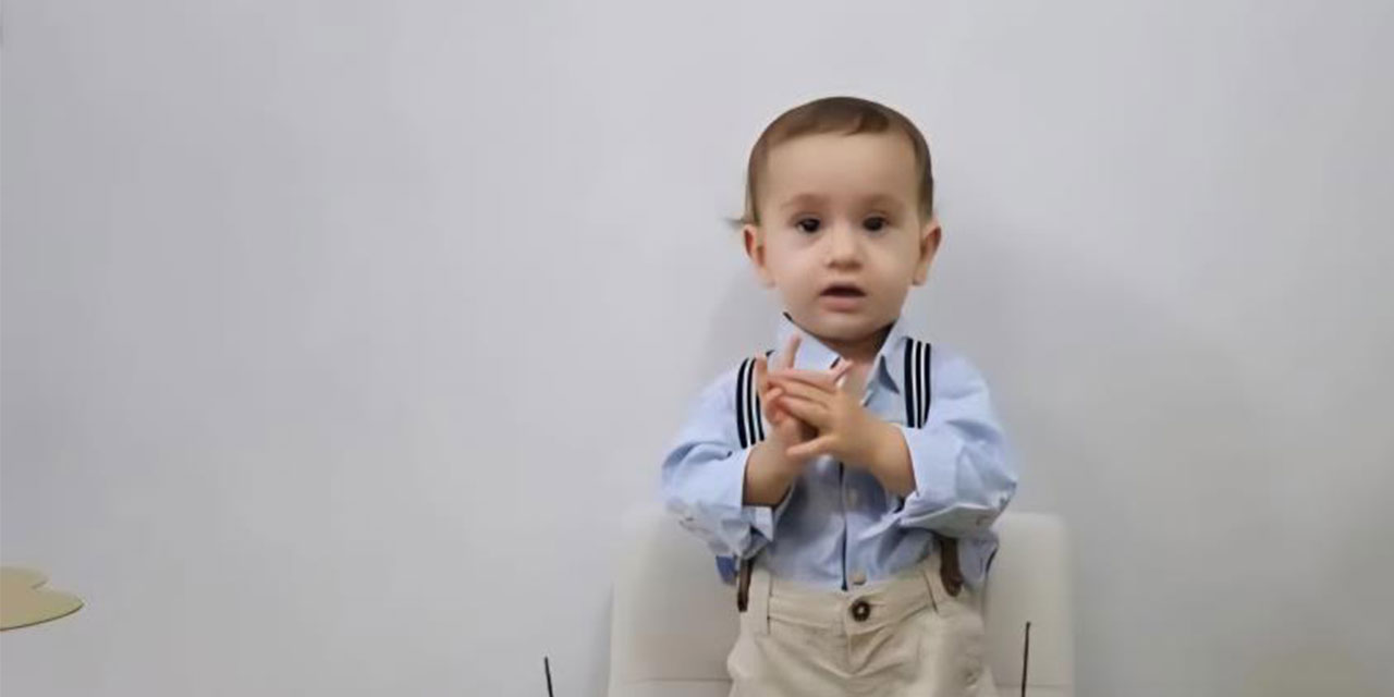 Annesinin elinden kurtulup yola fırlayan 3 yaşındaki Aybars servis aracının altında can verdi