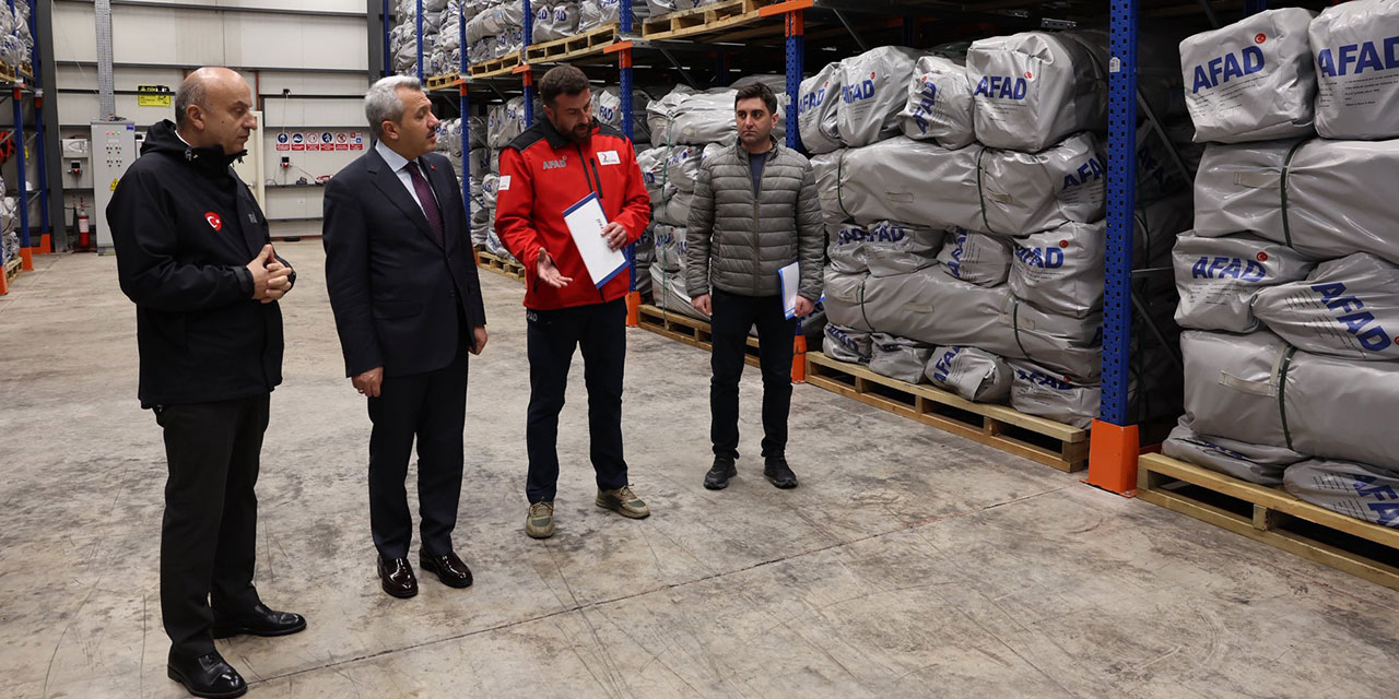 Vali Baydaş AFAD Lojistik Deposunu İnceledi