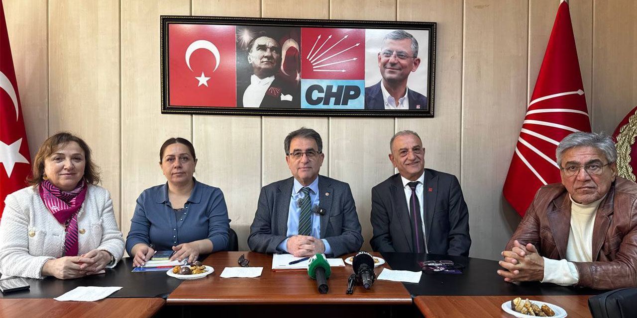 Rize’de Siyasetin Gündemi “Çay”: CHP’li Deniz’den İktidara ‘Somali’ ve ‘Taban Fiyat’ Resti!