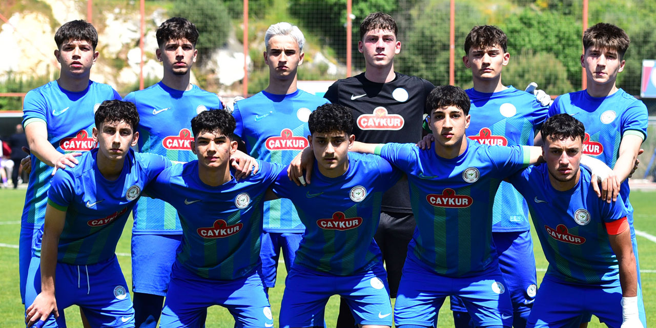 Genç Atmacalar İzmir’de Yaralı: Çaykur Rizespor U16 Takımı Beşiktaş’a 4-0 Mağlup Oldu