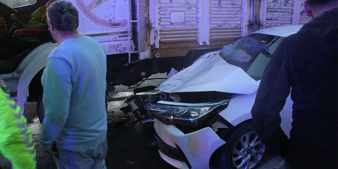 Rize’de otomobil kamyona çarptı; 1’i bebek, 6 yaralı