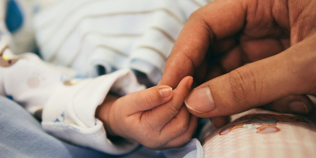 Sözleşmeli personelin doğum izni 16 haftadan 24 haftaya çıkarıldı