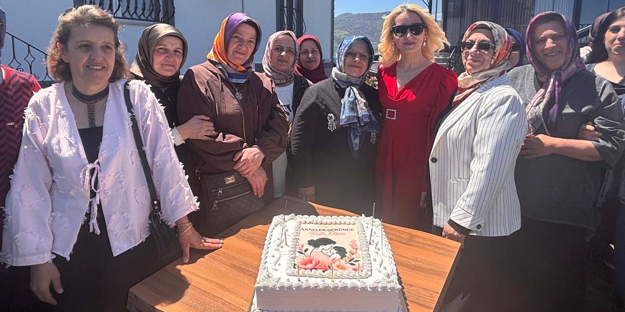 Otizmin yükü dayanışmayla hafifliyor; fedakar annelere özel moral