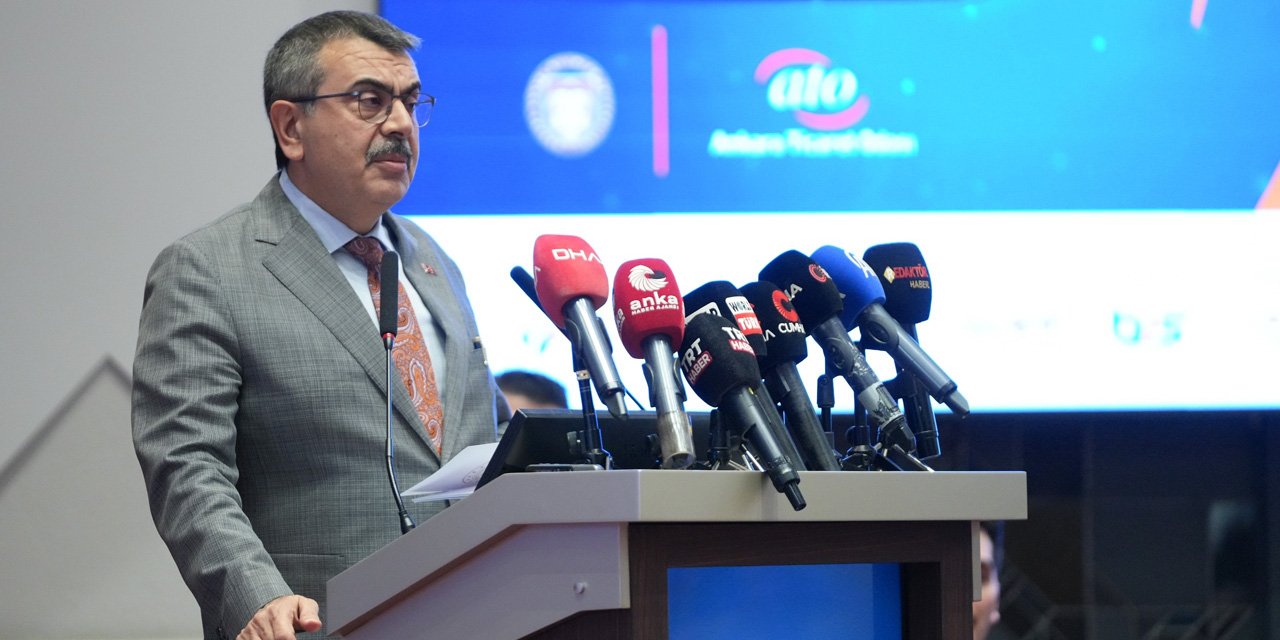 Bakan Tekin: Asıl mesele çocuğun iç bütünlüğünü koruyabilecek tedbirler almak