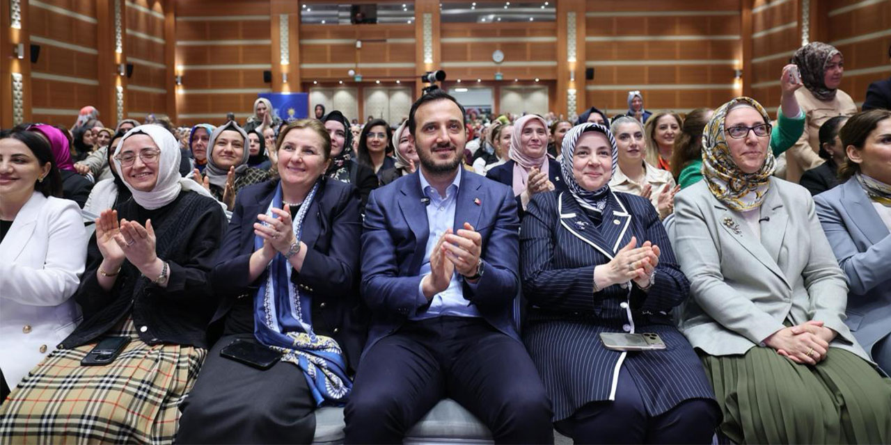 Cumhurbaşkanı Erdoğan, AK Parti İstanbul İl Kadın Kolları Danışma Meclisi’ne telefonla bağlandı