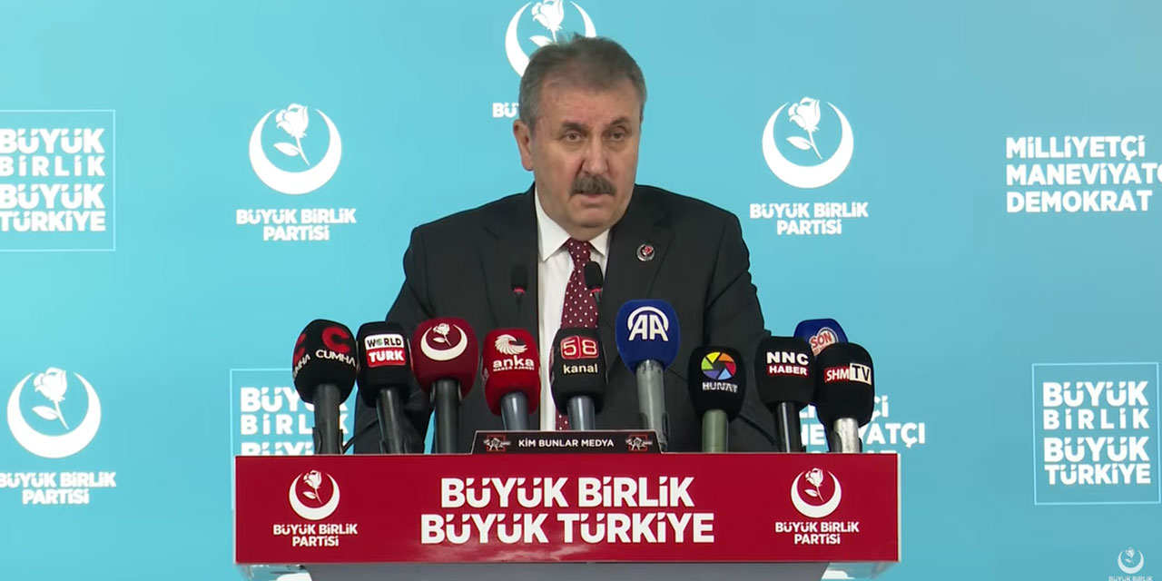 Destici'den Yaş Çay Fiyatı Tepkisi; Rize'den Gelen Ses: "2 Ekmek Bile Alınmıyor"