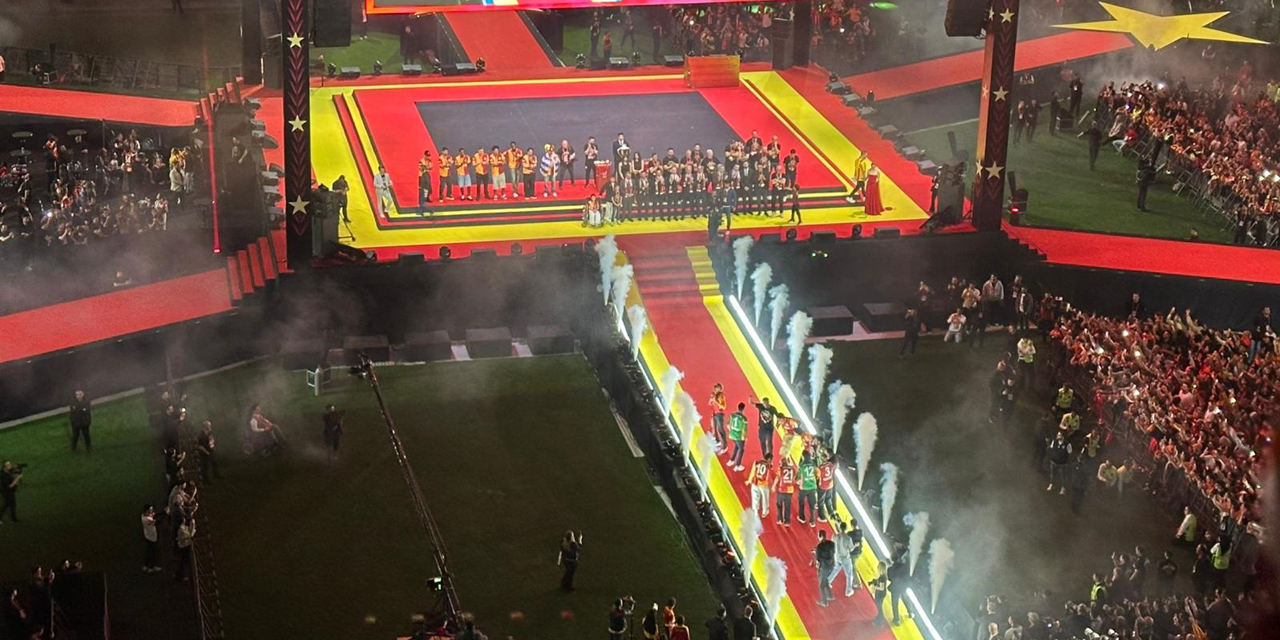 Şampiyon Galatasaray kupasına kavuştu