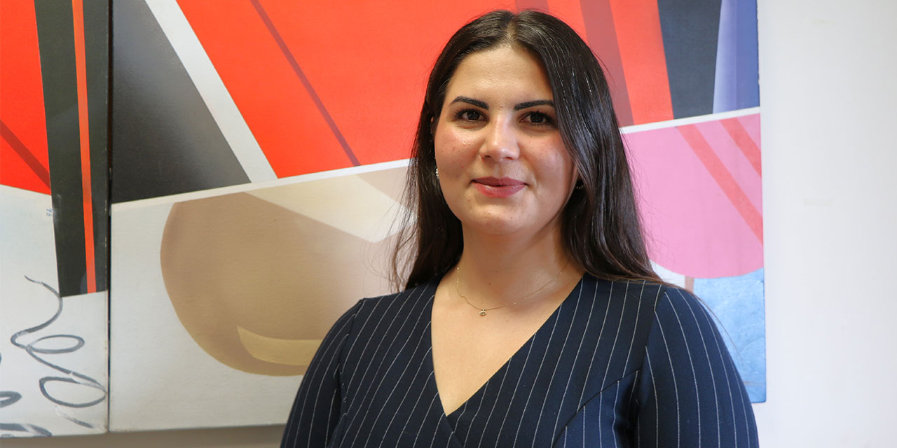 Sanal medya, gençlerin kimliklerini yeniden inşa ettikleri bir platform niteliği taşıyor