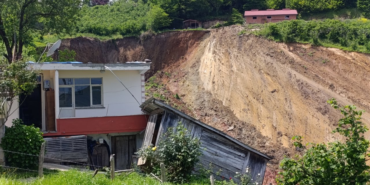 Ordu'da fındık bahçesinde heyelan meydana geldi
