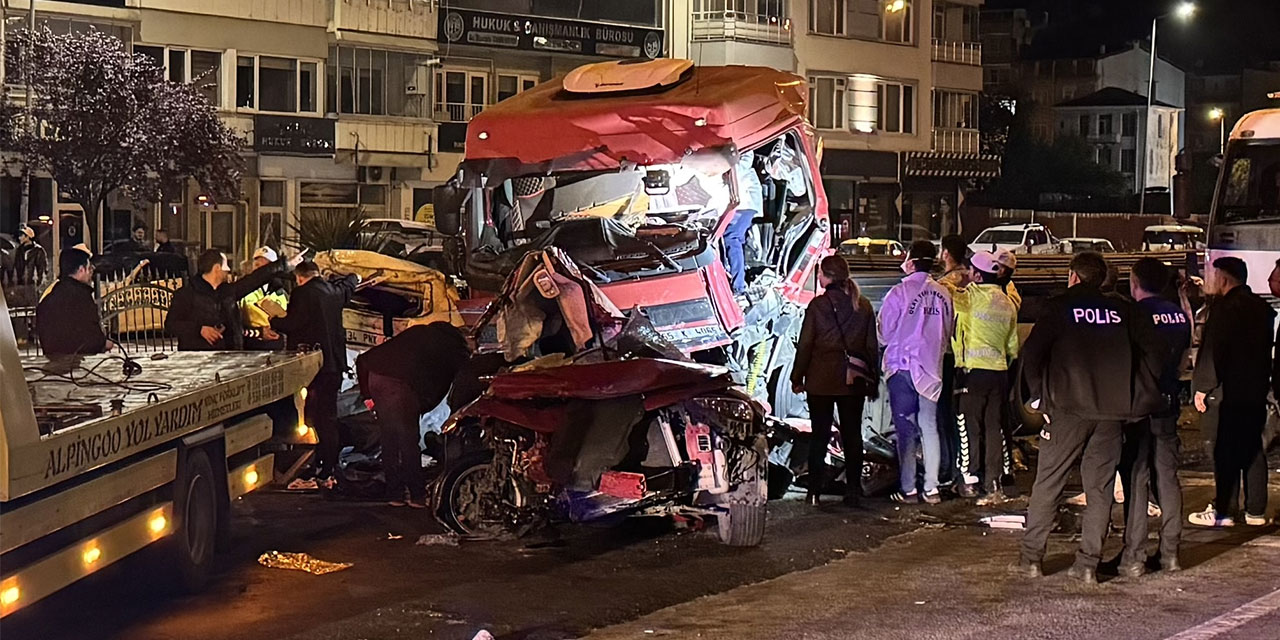Giresun’daki Katliam Gibi Kazada Ölen 5 Kişilik Aile Trabzon'da Son Yolculuğuna Uğurlanacak