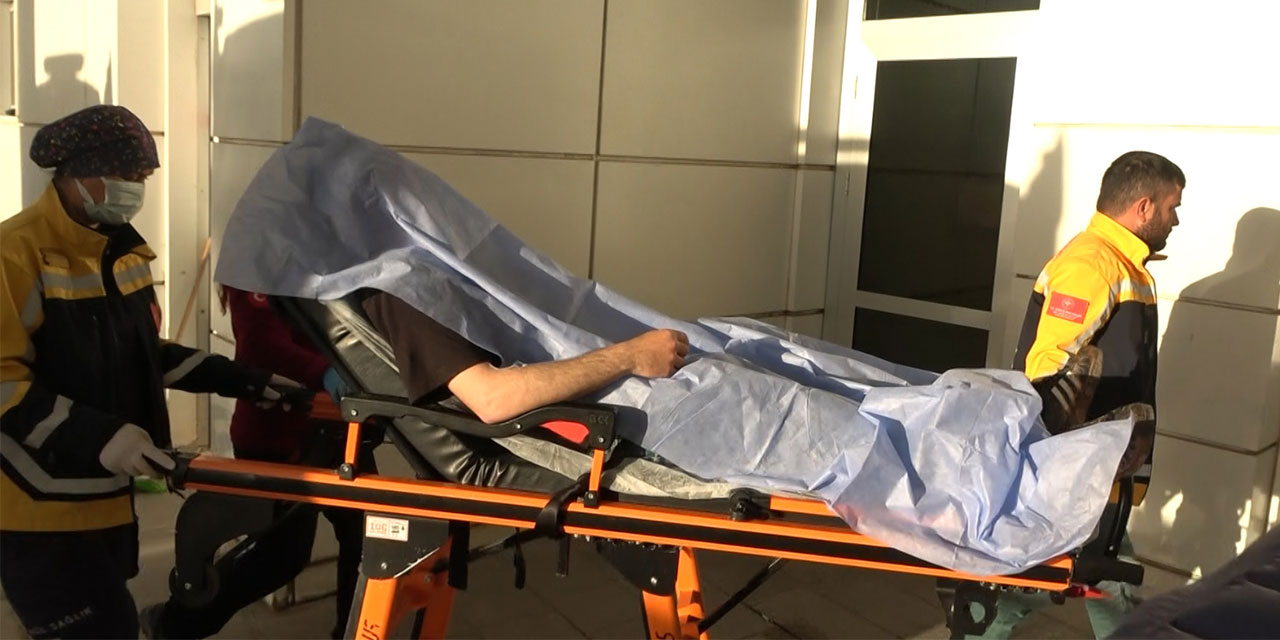 Alacak kavgasında ağabey bıçaklandı, kardeşi darbedildi
