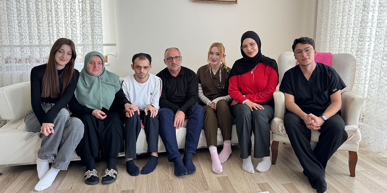 Rize'de üniversite öğrencileri "Engelleri Beraber Aşıyoruz Projesi" ile özel bireylere destek oldu