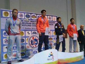 İşitme Engelli Güreşçi Avrupa’yı Tuş Etti