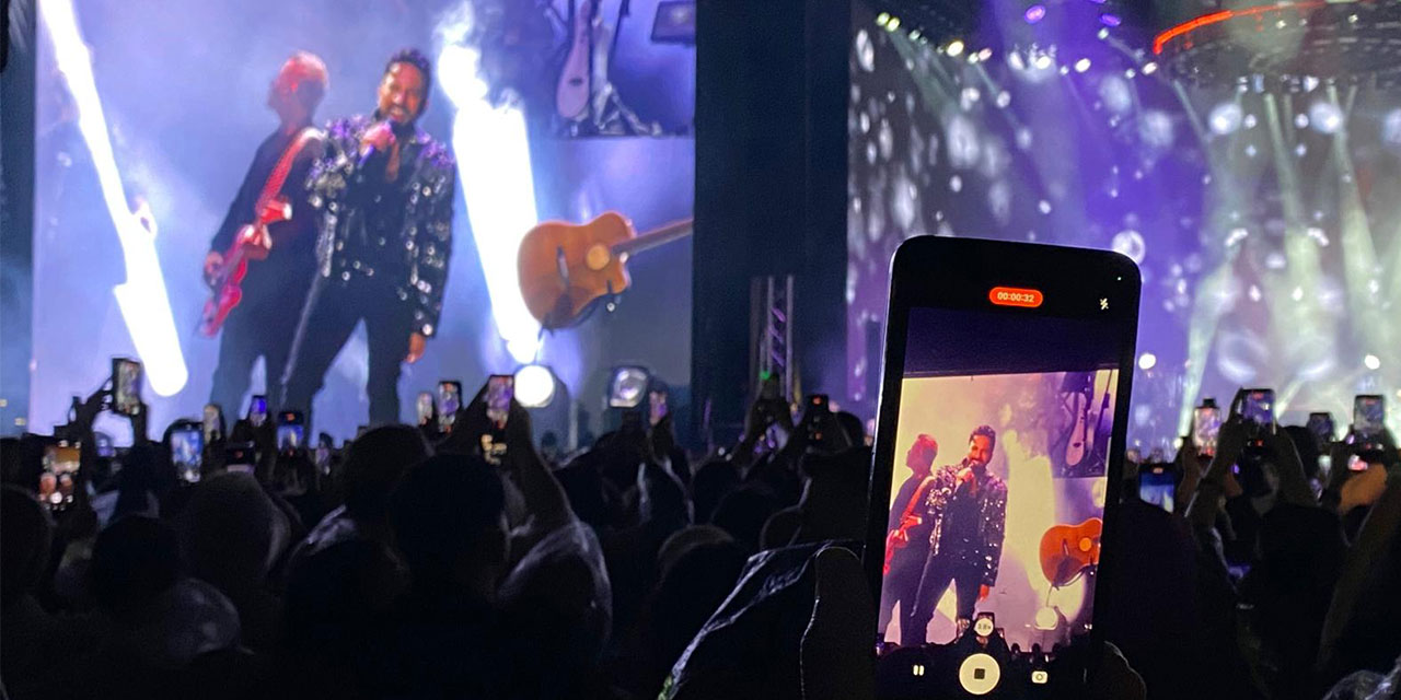 Tarkan, Ankara'da sevenleriyle buluştu