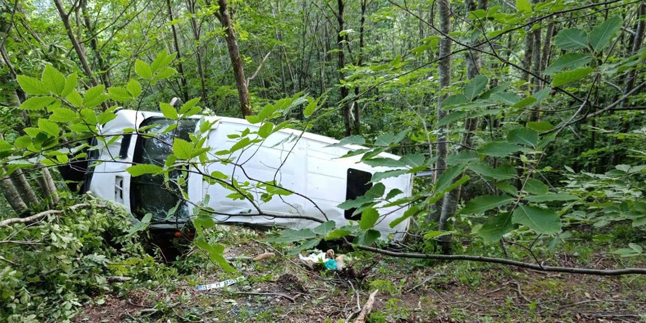 Ordu'da uçuruma yuvarlanan minibüsteki 5'i çocuk 1