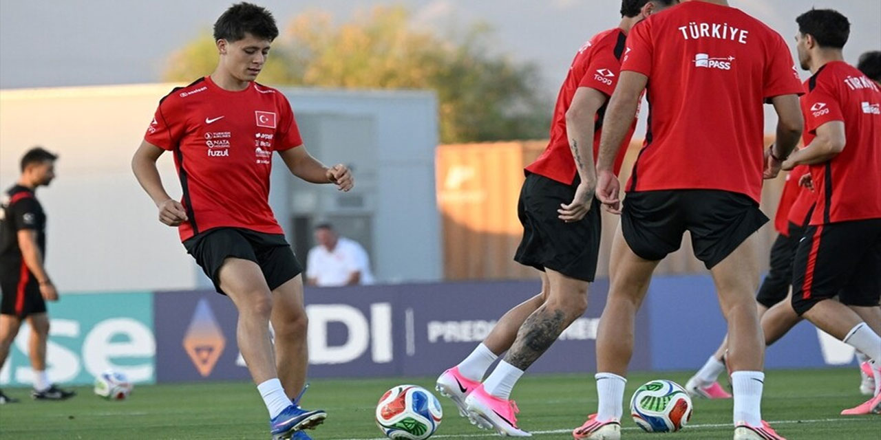 A Milli Futbol Takımı, Avustralya maçının hazırlık