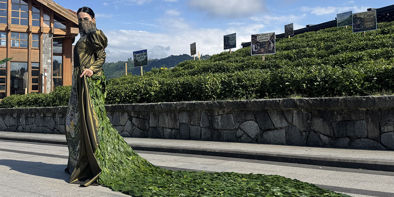 Rize'de üniversite öğrencisi çay yaprakları kullanarak kıyafet tasarladı