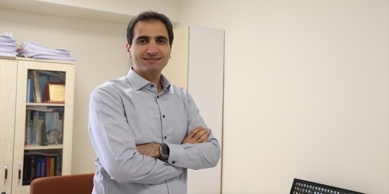 YKS öncesi ailelere "çocuklarının yanında olduklarını hissettirmeleri" önerisi