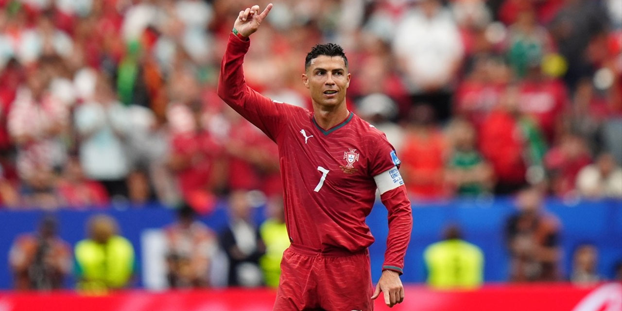 Cristiano Ronaldo tarihe geçti, Portekiz 5-0’la güldü