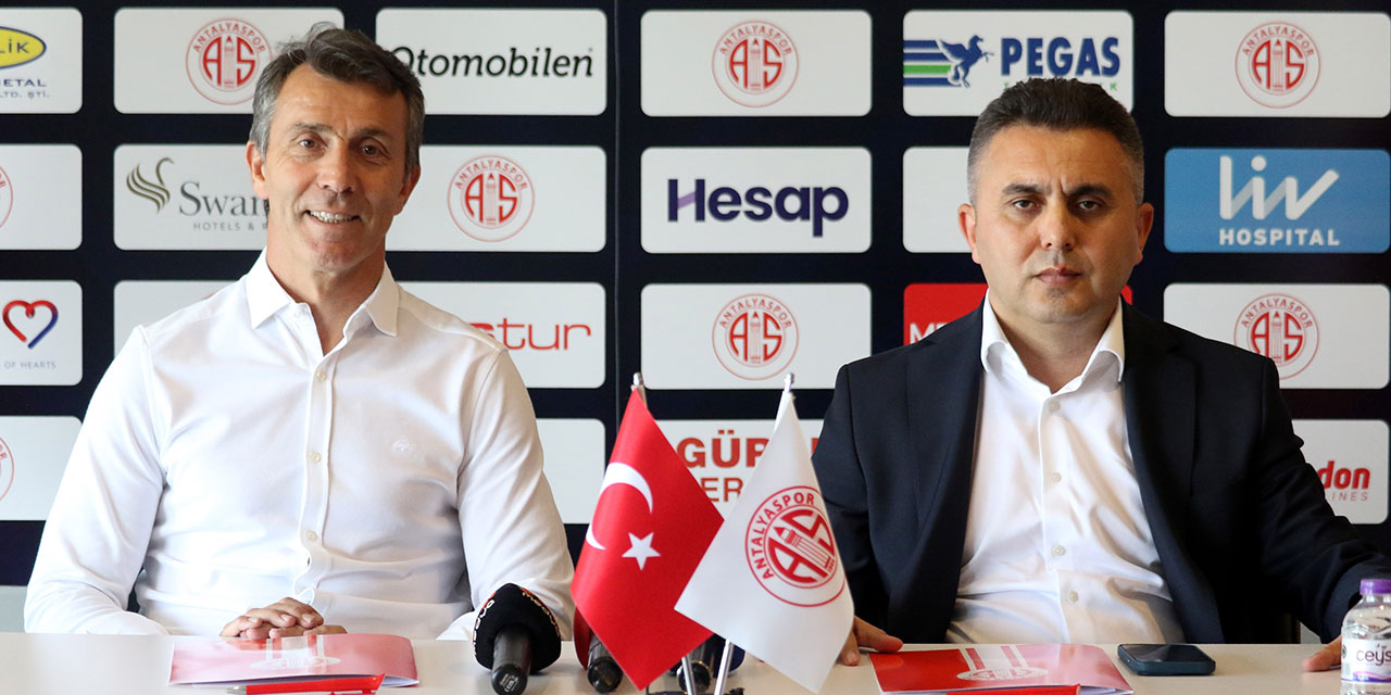 Antalyaspor'un yeni teknik direktörü Bülent Korkmaz oldu