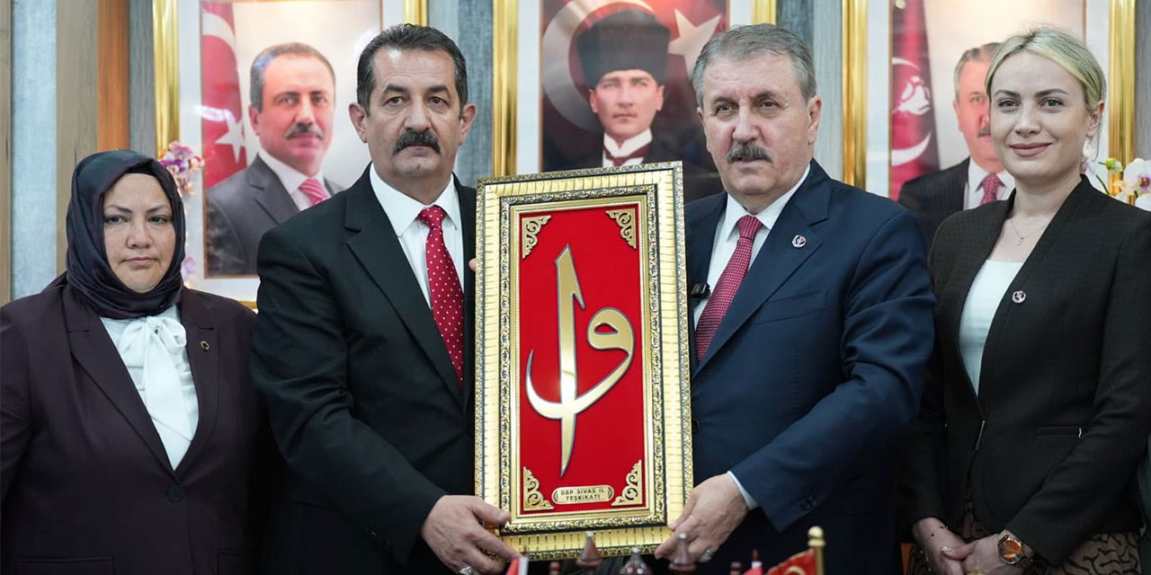 Destici: İstanbul Barosu sapkınlığa sahip çıkmıştır