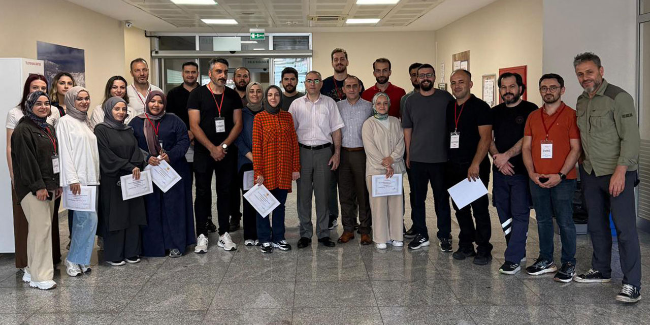 Rize’de Sağlık Çalışanlarına TİLYAD Eğitimi Verildi