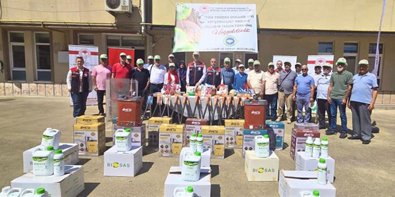 Rize'de Organik Kivi Üreticilerine Destek Sağlandı