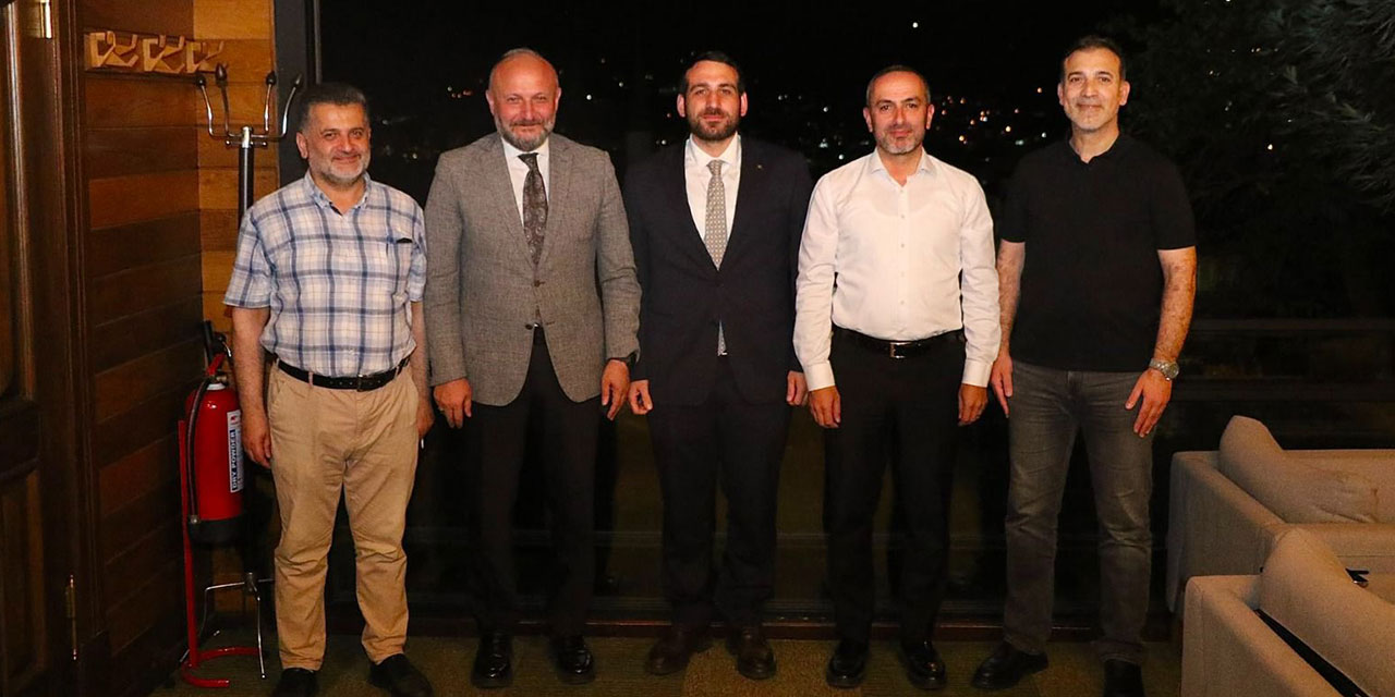 Siyaset Sahnesinde Ezber Bozan Kareler: Rize’de "Sarsılmaz Kalenin" Şifresi Çözüldü!