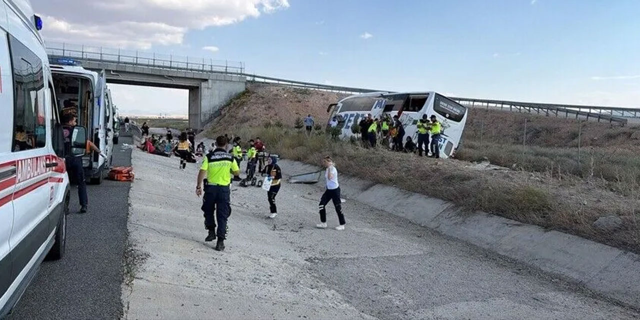 Aksaray'da yoldan çıkan otobüsteki 44 kişi yaralandı