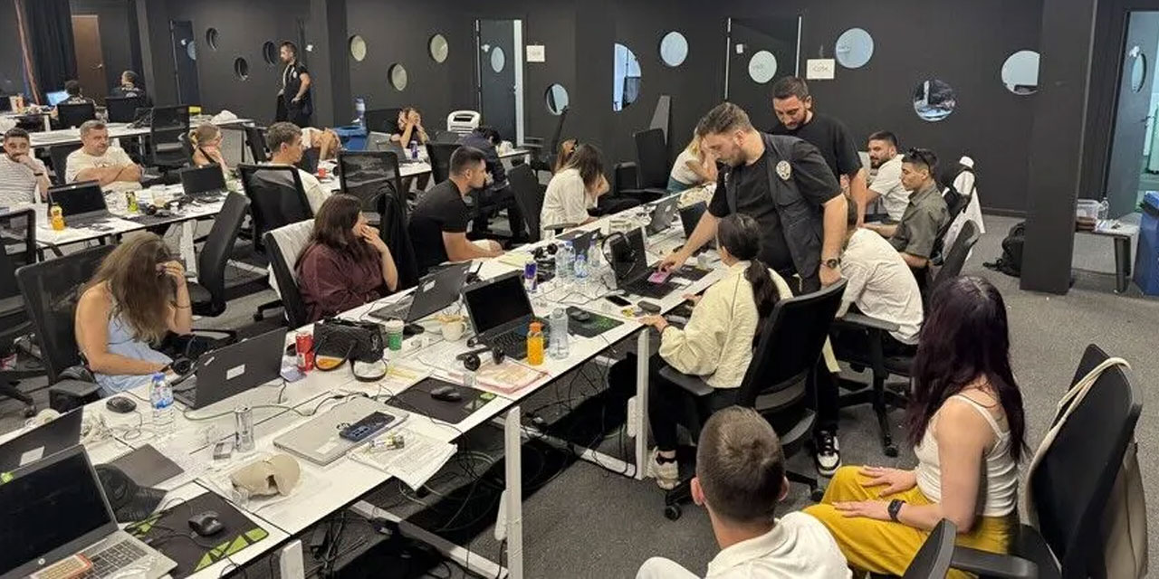 İstanbul'da bir çağrı merkezi üzerinden Avrupalıları dolandıran suç şebekesi çökertildi