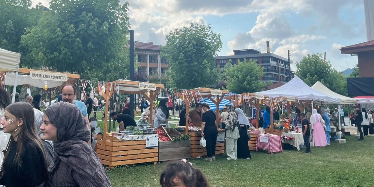 Yerel üreticiler Güneysu’daki festivalde buluştu