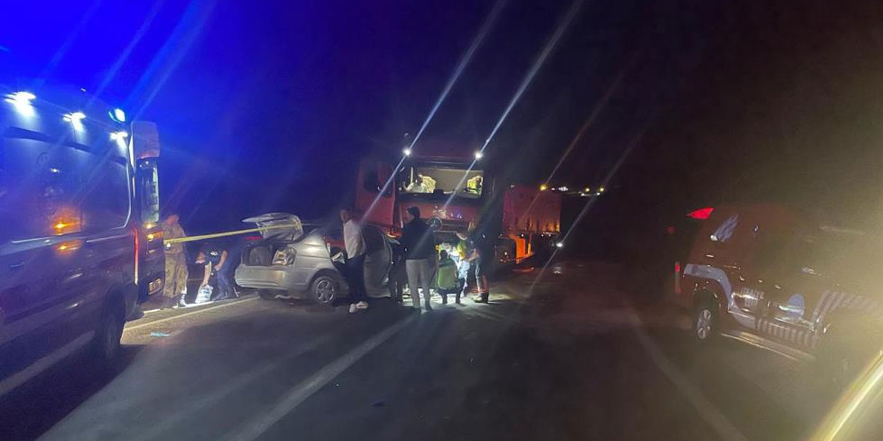 Malatya'da tır ile otomobil çarpıştı: 3 ölü, 1 yaralı