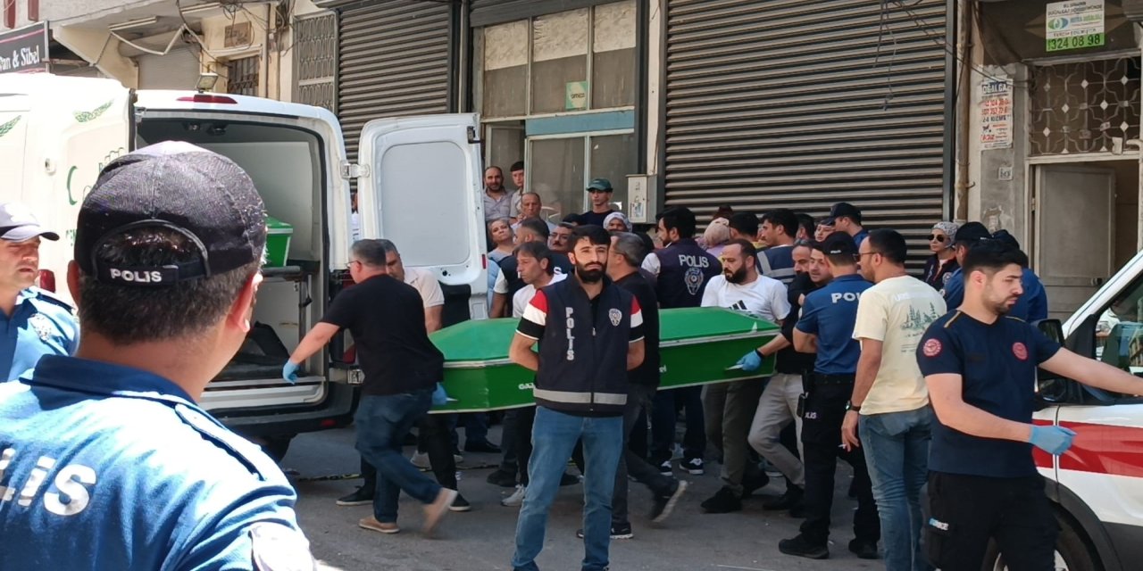 Cezaevinden izinli çıktı, eski eşini öldürüp yaşamına son verdi