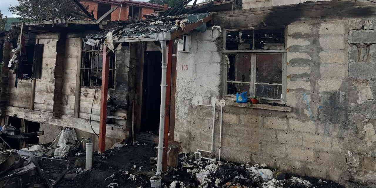 Kaymakam ve Belediye Başkanından evi yanan vatandaşlara ziyaret